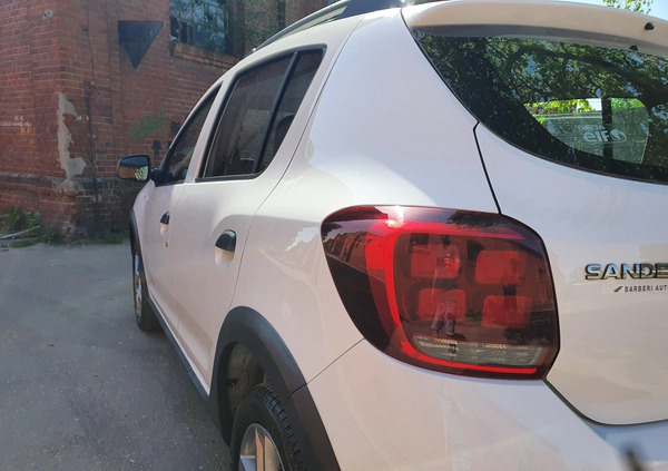 Dacia Sandero cena 41900 przebieg: 19000, rok produkcji 2019 z Małogoszcz małe 56